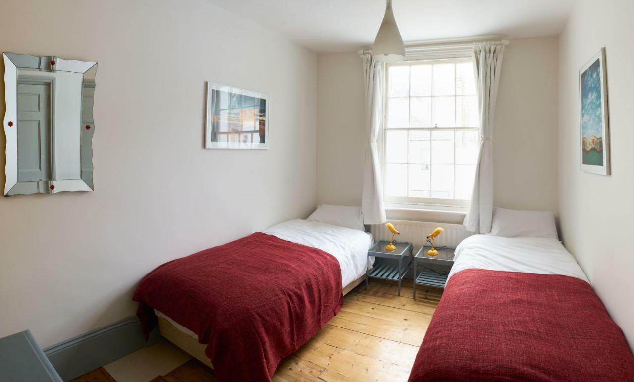 Lovely 4 Bed House 200m From The Brighton