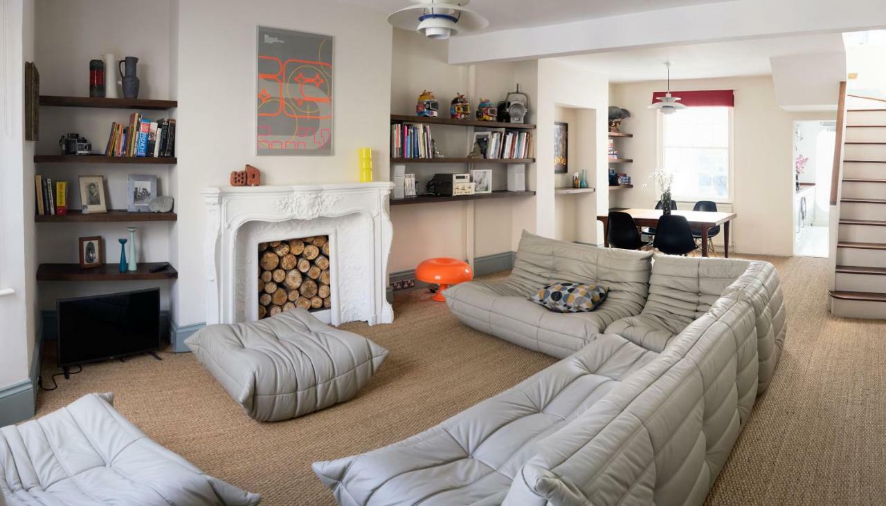 Holiday home Lovely 4 Bed House 200m From The